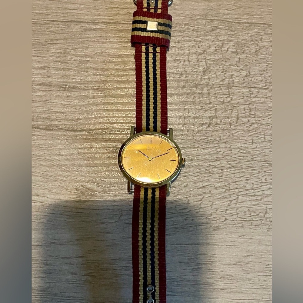 Vintage Seiko Arcobaleno 4N00-0711 Watch - Picture 3 of 15